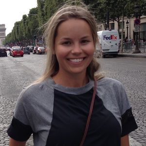 Meet your Posher, Caitlin